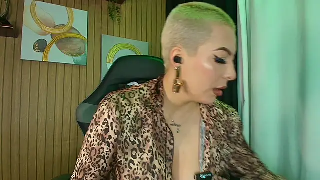 Snapshot of Camila_Chainn chatting on 02/04/26, 08:09 Camila Chainn online show from 02/04/26, 08:09