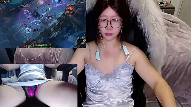 Snapshot of Angelababy001 chatting on 01/17/25, 09:06 Angelababy001 online show from 01/17/25, 09:06