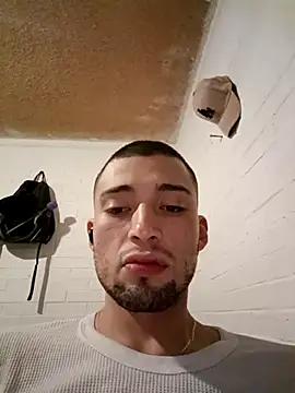 Suggarwhite18CM online show from 11/08/25, 07:45