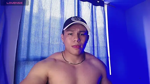 Snapshot of RoyConstance chatting on 01/05/25, 08:10 RoyConstance online show from 01/05/25, 08:10