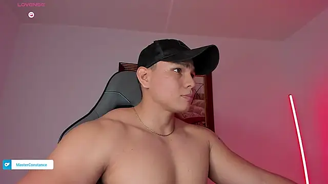 Snapshot of RoyConstance chatting on 10/22/25, 04:35 RoyConstance online show from 10/22/25, 04:35