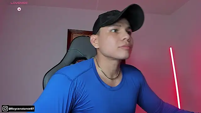 Snapshot of RoyConstance chatting on 11/12/25, 04:02 RoyConstance online show from 11/12/25, 04:02