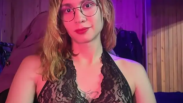 Snapshot of Theemillyblack chatting on 04/16/26, 06:09 Theemillyblack online show from 04/16/26, 06:09