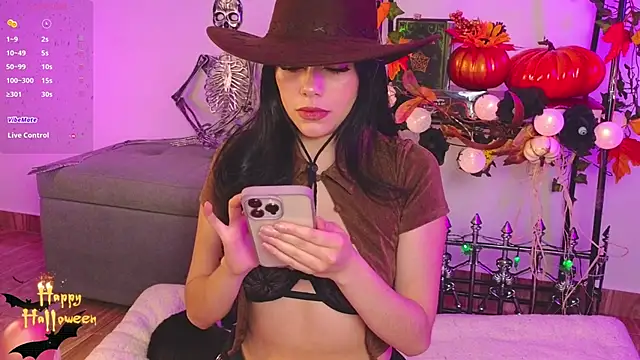 Soffimoon  online show from 10/18/25, 01:52