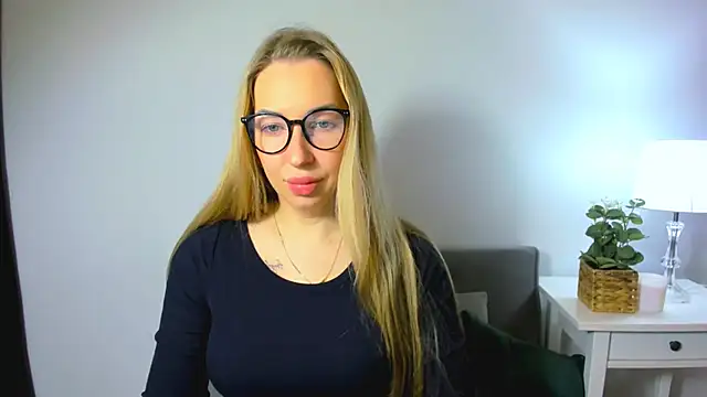 AriaDesire online show from 12/03/25, 07:38