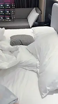 Snapshot of MM-Xylia chatting on 10/04/25, 10:46 MM-Xylia online show from 10/04/25, 10:46