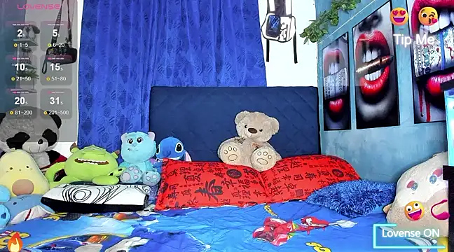 Snapshot of soyander03_ chatting on 02/13/25, 05:05 soyander03  online show from 02/13/25, 05:05