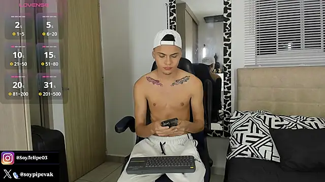 Snapshot of soyander03_ chatting on 10/11/25, 10:25 soyander03  online show from 10/11/25, 10:25