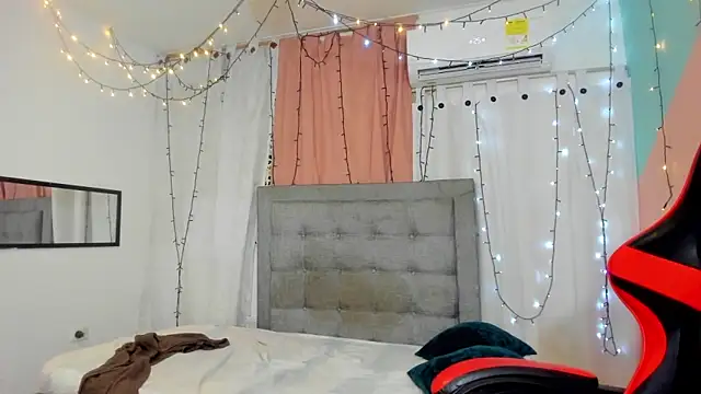 valentina 0  online show from 02/23/25, 03:35