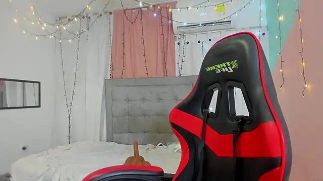 valentina 0  online show from 03/02/25, 11:39