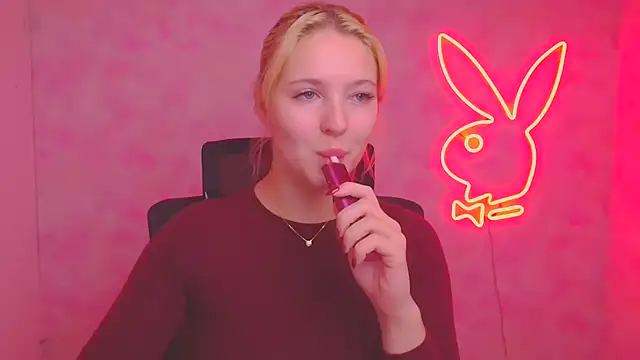 Milka kiss  online show from 10/18/25, 11:44