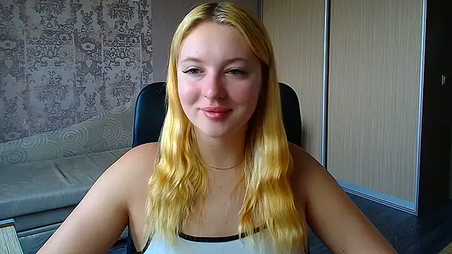Snapshot of Milka_kiss_ chatting on 06/29/26, 10:15 Milka kiss online show from 06/29/26, 10:15