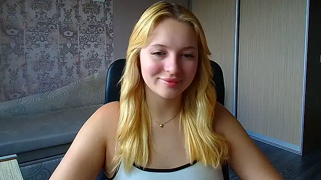 Snapshot of Milka_kiss_ chatting on 07/06/26, 10:01 Milka kiss online show from 07/06/26, 10:01