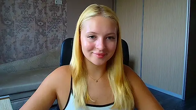 Snapshot of Milka_kiss_ chatting on 08/06/26, 10:06 Milka kiss online show from 08/06/26, 10:06