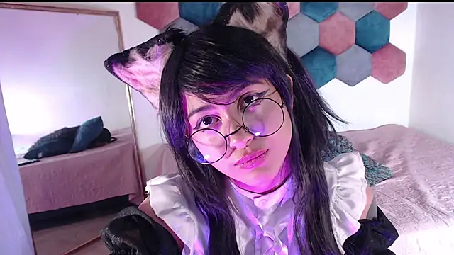 Snapshot of liz-beths chatting on 02/24/25, 01:42 liz-beths online show from 02/24/25, 01:42