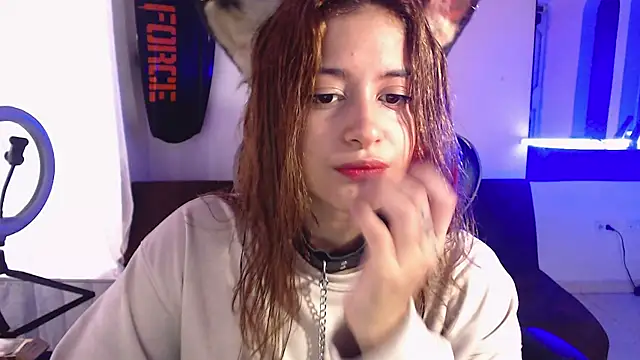 Snapshot of liz-beths chatting on 09/12/25, 10:32 liz-beths online show from 09/12/25, 10:32