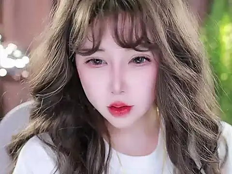 Qiaoqiao  online show from 02/19/25, 08:22