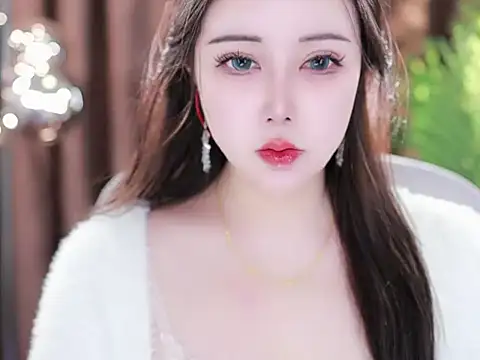 Qiaoqiao  online show from 03/04/25, 08:46