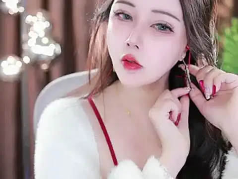 Qiaoqiao  online show from 03/05/25, 07:49