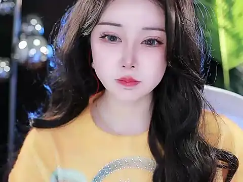 Qiaoqiao  online show from 03/14/25, 09:14