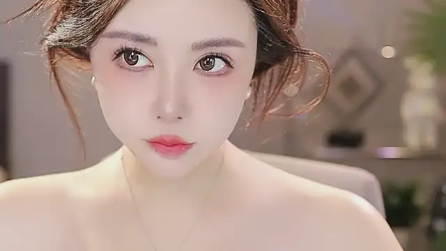 Qiaoqiao  online show from 01/15/26, 03:27