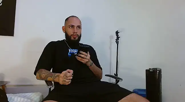 Snapshot of samir_music chatting on 12/04/24, 04:38 samir music online show from 12/04/24, 04:38