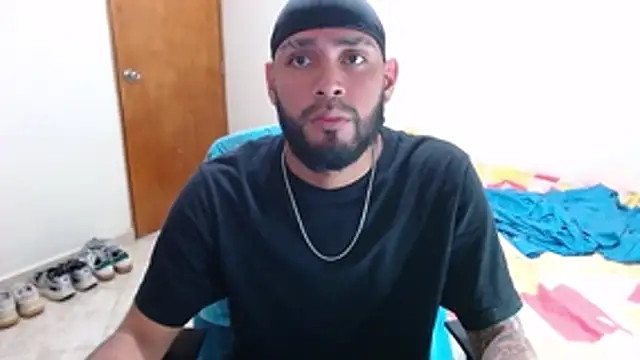 Snapshot of samir_music chatting on 10/15/25, 03:17 samir music online show from 10/15/25, 03:17