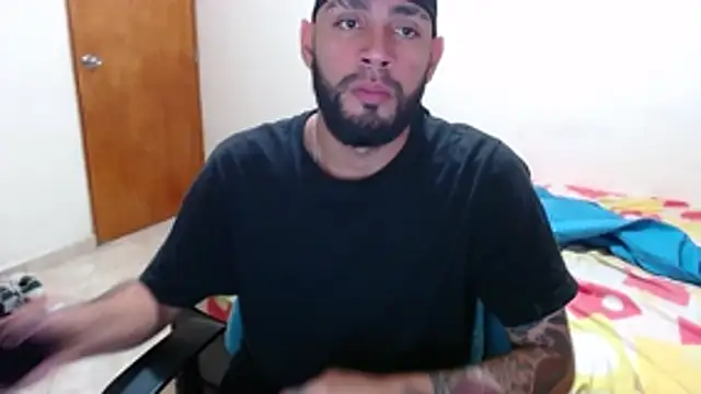 Snapshot of samir_music chatting on 10/18/25, 07:25 samir music online show from 10/18/25, 07:25