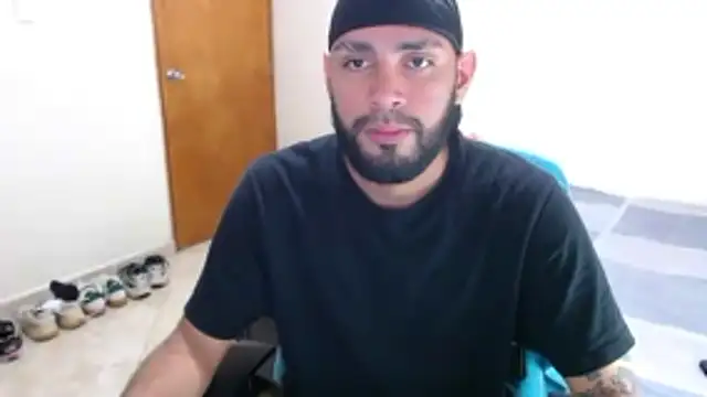 Snapshot of samir_music chatting on 10/23/25, 05:23 samir music online show from 10/23/25, 05:23