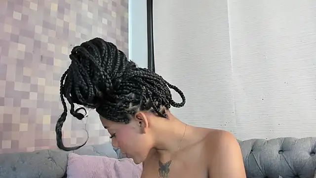 Snapshot of flavia_cruz chatting on 09/25/25, 07:39 flavia cruz online show from 09/25/25, 07:39