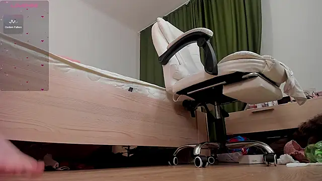 Snapshot of mirida_fox chatting on 03/07/25, 03:29 mirida fox online show from 03/07/25, 03:29