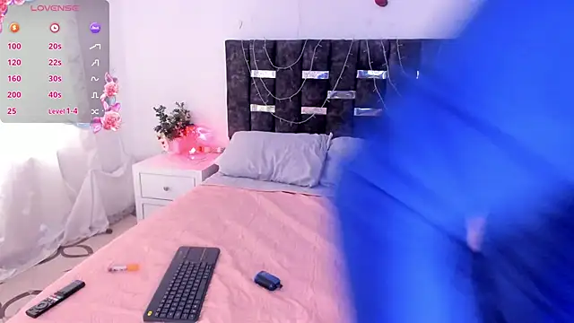 sharonmiller 2  online show from 12/30/24, 07:32