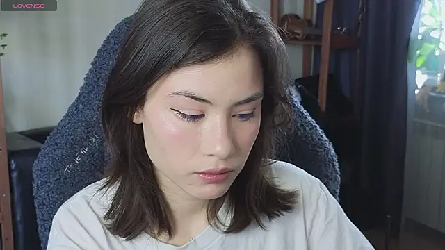 Snapshot of alicekiit chatting on 02/04/26, 10:21 alicekiit online show from 02/04/26, 10:21