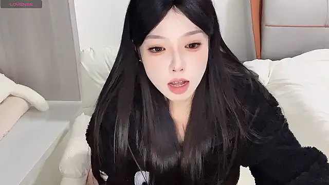 Q-ing online show from 12/03/24, 07:21