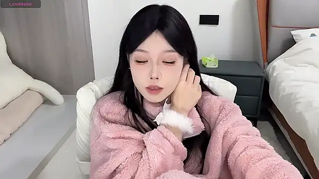 Q-ing online show from 12/04/24, 05:05