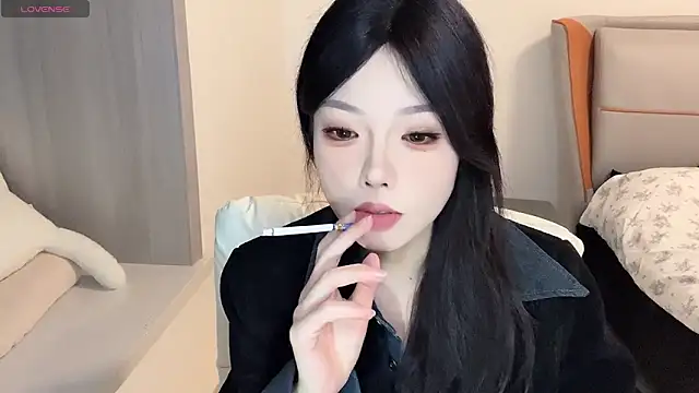 Q-ing online show from 12/13/24, 02:05