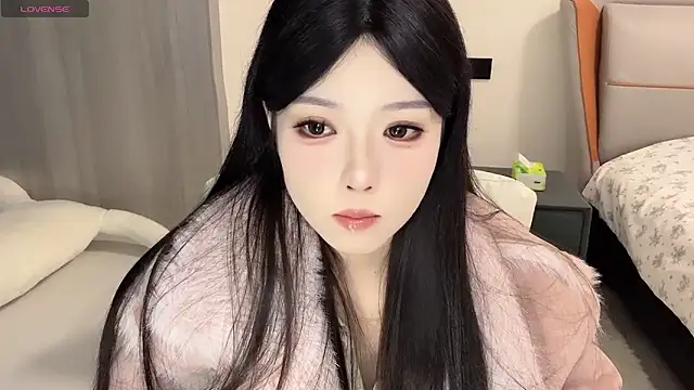 Q-ing online show from 12/29/24, 06:49