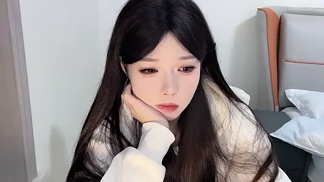 Q-ing online show from 01/21/25, 05:51