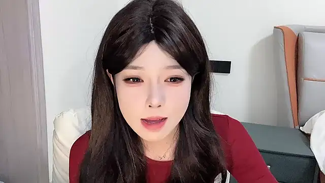 Q-ing online show from 02/13/25, 04:39