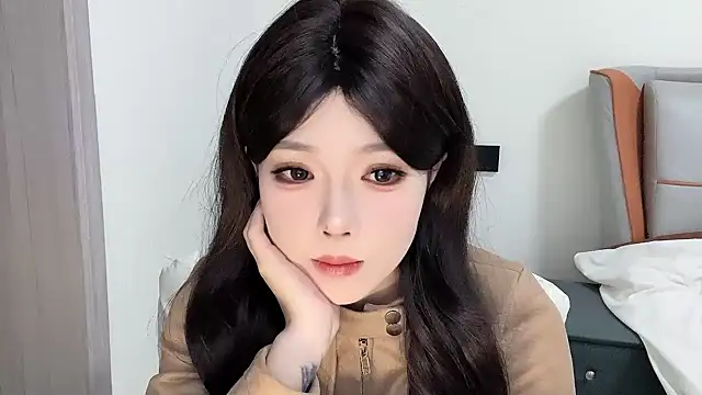 Q-ing online show from 02/14/25, 02:12