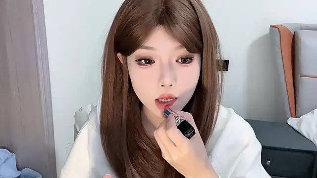 Q-ing online show from 02/17/25, 04:04