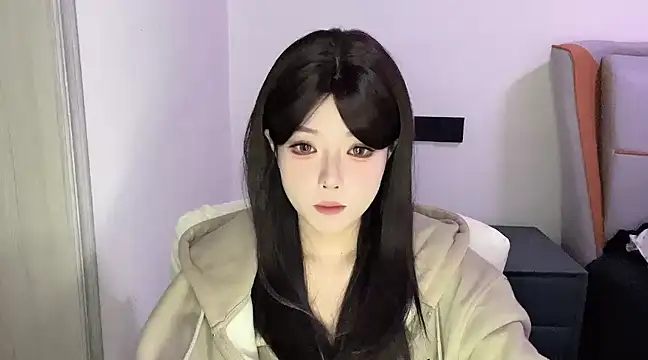 Q-ing online show from 03/08/25, 12:20