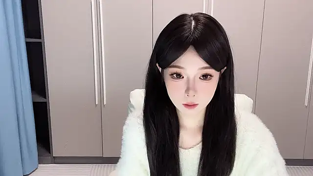 Q-ing online show from 10/15/25, 01:44