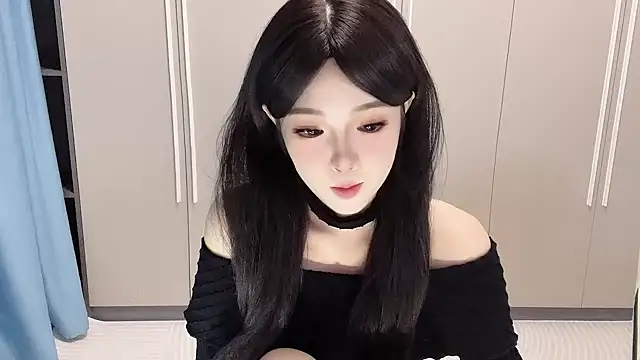 Q-ing online show from 11/03/25, 12:39