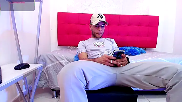 Andrey u92 online show from 10/31/25, 08:10