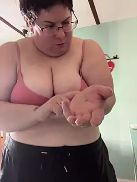 Snapshot of ggf1993 chatting on 01/29/25, 06:50 ggf1993 online show from 01/29/25, 06:50