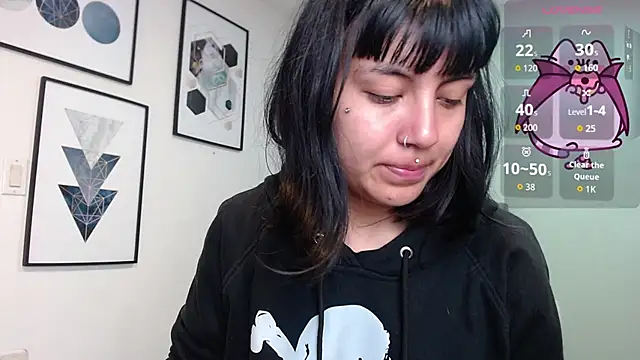 Snapshot of amy_adams1 chatting on 11/11/25, 04:23 amy adams1 online show from 11/11/25, 04:23