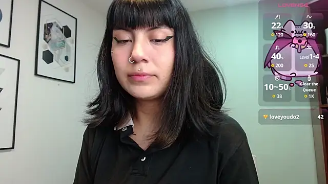 Snapshot of amy_adams1 chatting on 11/25/25, 04:45 amy adams1 online show from 11/25/25, 04:45