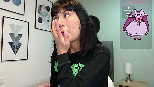 Snapshot of amy_adams1 chatting on 01/13/26, 03:56 amy adams1 online show from 01/13/26, 03:56