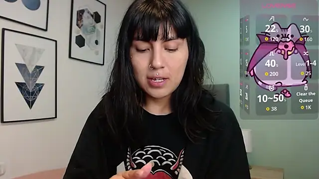 Snapshot of amy_adams1 chatting on 04/02/26, 04:32 amy adams1 online show from 04/02/26, 04:32